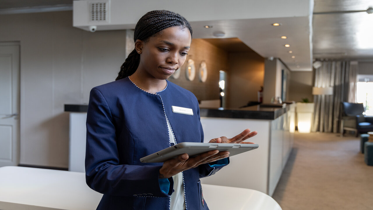 the role of a hotel auditor